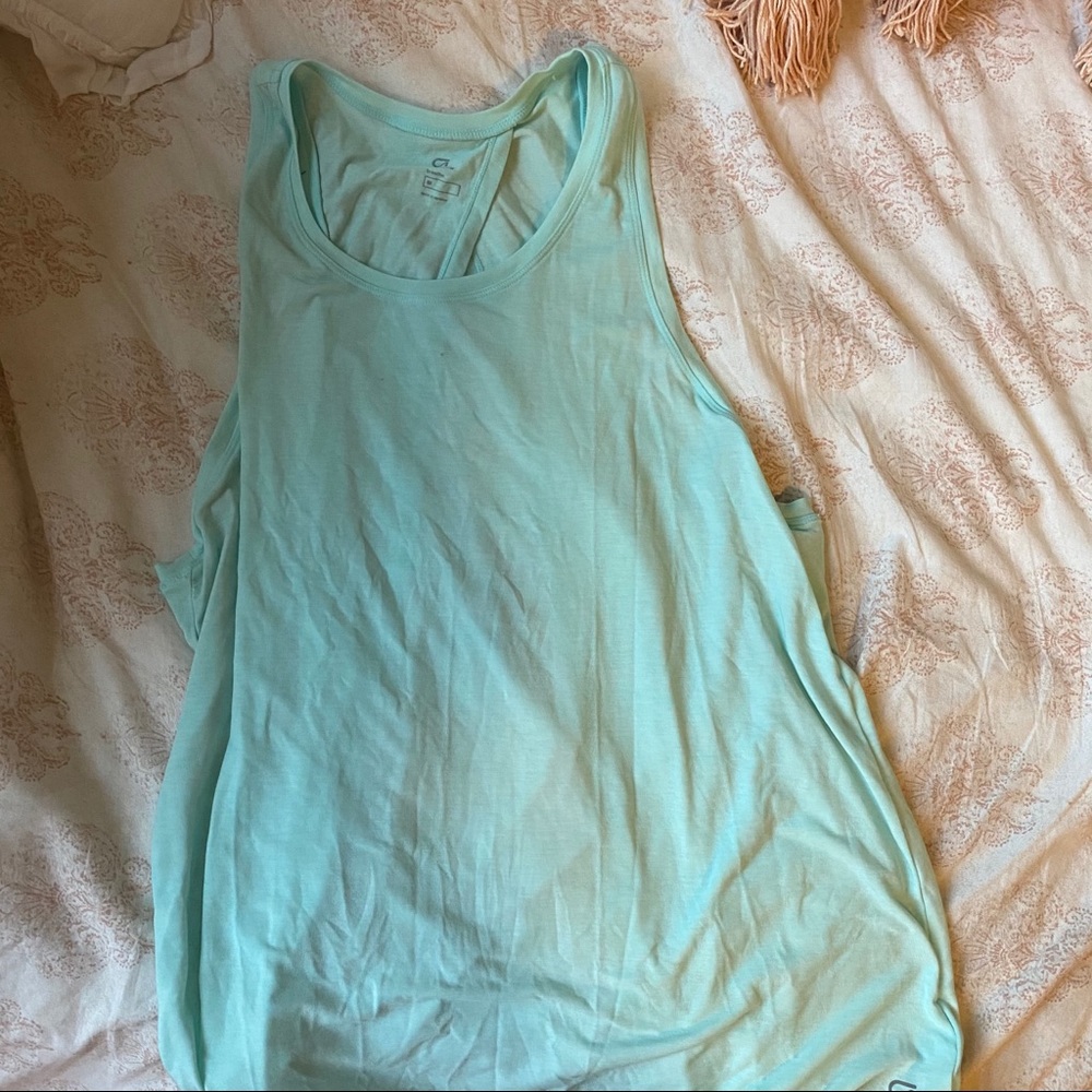 gap workout tank top